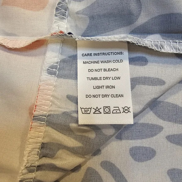 Adorable Lightweight Multiple Print Dress - Picture 7 of 7